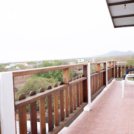 Floreana Hostal Santa Maria מראה חיצוני תמונה